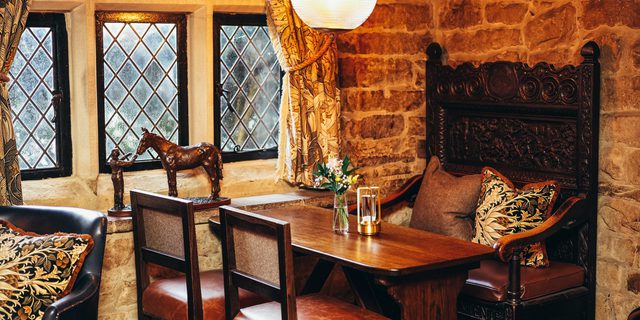 Bar Snug