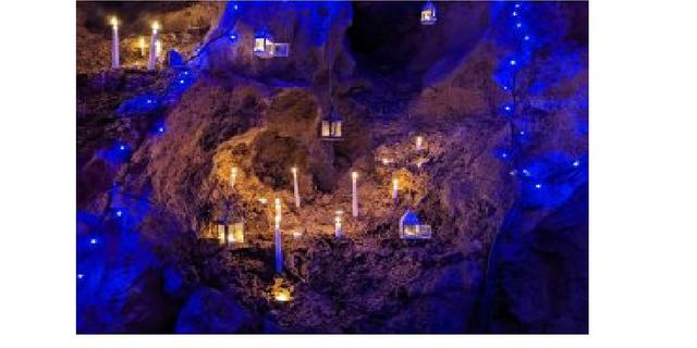 Carols by candlelight treak cliff cavern