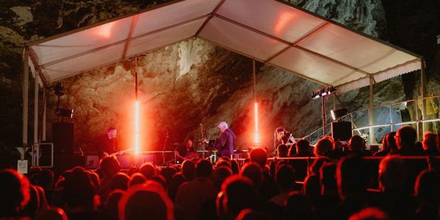 VPDD - Bus image - PEAK CAVERN CONCERT 2