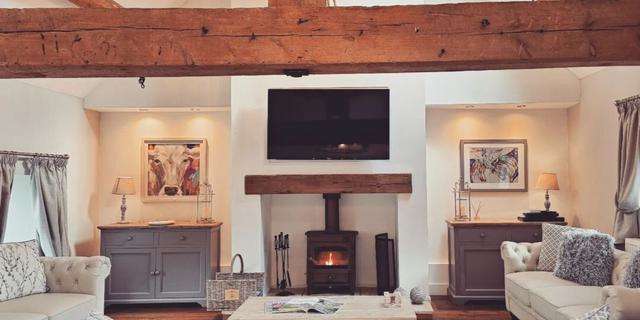 Evening in the Lounge