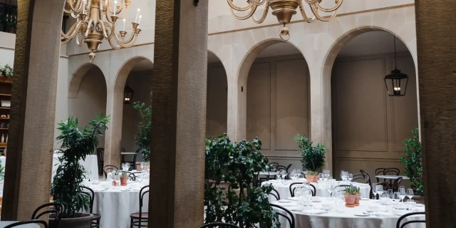 Carriage house event set up 1920x920
